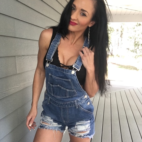 NWT distressed denim boyfriend short overalls - Picture 2 of 8